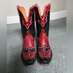 This Listing Is Buy It Now. No Discounts/Offers Will Be Sent New Without The Box Rare Pair Of Old Gringo Freedom Eagle 7 B Western Cowboy Boots. They Are Super Soft Leather. Accented With Stars And Whip Stitch Trim- Eagles On Toe Area. No Issues And Ready To Wear Upon Arrival. Would Look Great With Some Daisy Duke Shorts, A Pretty Western Dress, Or Dancing Jeans. Comes From A Smoke Free Pet Free Clean Home. Please Peek At My Other Lucchese And Old Gringo Boots Listed Junk Gypsy, Justin, Corral, Red Western Boots For Formal Occasions, Red Snip Toe Boots With Red Sole, Red Snip Toe Boots, Red Snip Toe Boots With Leather Sole, Daisy Duke Shorts, Daisy Duke, Whip Stitch, Western Dress, Daisy Dukes