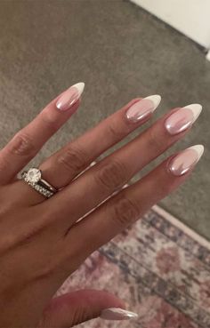 Pearl Nails With Black Tips, French Crome Nails Design Almond, Holographic Nails French Tip, Holographic French Tip, French Tip Chrome Nails, Graduation Nails Acrylic, Paznokcie Hello Kitty, White Chrome Nails, Hoco Nails