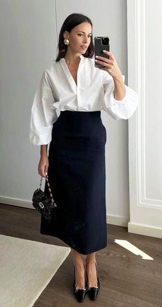 Corporate Outfits For Women Classy Skirt, Corporate Outfits Skirt, Corporate Skirt Styles, Architect Outfit Women, Corporate Dresses Classy Work Outfits, Corporate Dresses Classy, Female Office Outfits, Skirt Business Casual, Old Money Fashion