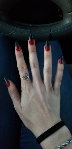 Black And Dark Red Ombre Nails, Ambre Nails Ombre Red And Black, Punisher Nails Phoebe, Red To Black Nails Ombre, Ombré Red And Black Nails, Black Red And Green Nails, Red And Black Nail Polish Ideas, Black And Red Nails Almond Shape, Cute Nails Red And Black