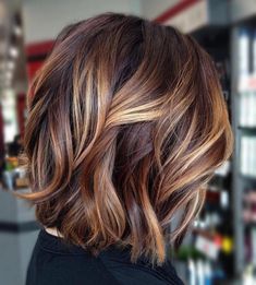 Brunette Balayage, Brown Hair With Blonde Highlights, Hair Color Ideas For Brunettes, Penteado Cabelo Curto, Brown Blonde Hair, Brown Hair With Highlights, Brown To Blonde, Light Brown Hair