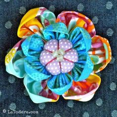 DIY Fabric Flower Kafflower Brooch Tutorial - PDF Sewing Pattern - La Todera Fabric Flower Pattern, Brooch Pattern, Flower Fabric Pattern, Bows Wedding, Fabric Flower Headbands, Fabric Flower Pins, Bow Holders, Flower Headbands, Fabric Flower Brooch