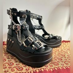 Never Wore These Brand New Yru Shoes Platform, Gothic Shoes, Leather Platform Sandals, Punk Goth, Platform Sandals, Black Leather, Size 7, Women Shoes, Brand New