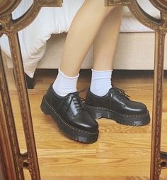 Platform Oxfords Outfit Aesthetic, Dr Martens Low Platform, Low Top Doc Martens Outfit, Platform Oxfords Outfit, Low Dr Martens, Low Top Doc Martens, Oxford Platform Shoes