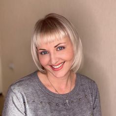 46 Trendy Blunt Bob with Bangs to Inspire Your Next Chop Bob Haircut With Fringe, Hair Bob With Bangs, Haircut With Fringe, Straight Bob With Bangs, Straight Hair Bob, A Line Haircut, Bangs Ideas