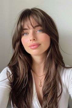 Hair Inspiration Long, Bangs With Medium Hair, How To Style Bangs, Haircuts Straight Hair, Long Hair With Bangs, Hair Inspo Color, Brunette Hair, Aesthetic Hair, Hairstyles Haircuts