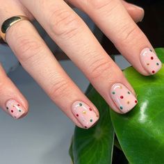 Nude Base Christmas Nails, Cute Christmas Nail Ideas For Short Nails, Christmas Nails Non Traditional, Short Nails Holiday Design, Simple Christmas Nail Art For Short Nails, Christmas Nails Manicure, Pink Red Green Christmas Nails