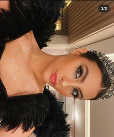 Halloween Outfit Brunette, Black Swan Halloween Outfit, Black Swan Aesthetic Outfit, Black Swan Costume Makeup, Iconic Outfits From Movies, Black Swan Make Up, Black Swan Aesthetic Costume, Black Swan Halloween Costume, Simple Black Swan Makeup