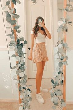 If you're wondering what to wear on college visits, here are 13 unique college outfit ideas that are classy and trendy you can go wrong with. Trendy College Outfits, College Visits, College Outfit Ideas, College Outfit, Casual Day Outfits, Easy Trendy Outfits, Looks Chic, Summer Fashion Outfits