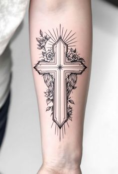 Visita nuestro perfil para descubrir ideas ilimitadas de inspiración para tatuajes de cruz y diseños únicos en el antebrazo. Encuentra el estilo perfecto para hombres y mujeres: minimalista, pequeño o elaborado.
#Tatuaje #Tatuajes #TatuajeDeCruz #TatuajeEnElAntebrazo #TatuajesParaHombres #TatuajesParaMujeres