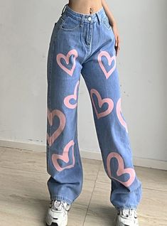 Street Style Jeans, Love Graffiti, Womens Ripped Jeans, Jeans Street Style, Cute Pants, Style Jeans, Cute Jeans, Disco Party, Really Cute Outfits