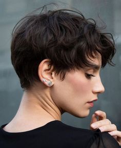 Pixie Styling, Hair Shots, Tomboy Haircut, Hair References, Short Black Hair, Messy Haircut, Really Short Hair, Short Hair Pixie Cuts, Hair Inspiration Short