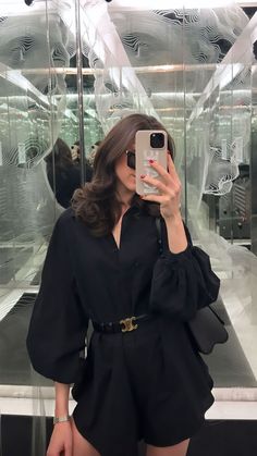 kate bartlett Kate Bartlett, European Winter, Luxury Outfit, Mode Abaya, Casual Day Outfits, All Black Outfit, Professional Outfits, Modern Outfits