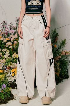 Price:$69.00 Material: 100%Cotton Size: S, M, L, XL Color: Beige Spring Sporty Wide Leg Cargo Pants, Sporty Wide Leg Cargo Pants For Spring, Sporty Wide-leg Cargo Pants For Spring, Sporty High-waisted Cargo Pants For Spring, Sporty Cotton Cargo Pants For Spring, High Waist Cotton Parachute Pants, Sporty High-waist Cotton Parachute Pants, High Waist Cargo Pants, Hip Hop Cargo Pants