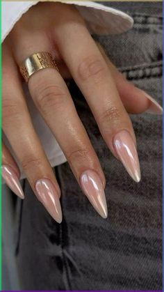 Nail Minimalist Design, Neutral Cute Nails, Blush Nails Acrylic, Influencer Nails, Almond Nails Chrome, Nude Nail Colors, Feminine Nails, College Nails, Classic Nail Designs