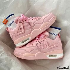 Olivia Mark - Pink Casual Sports Shoes for Older Children, Stylish Leather-look Running Shoes Обувь Air Jordan, Cute Casual Shoes, Pretty Sneakers, Preppy Shoes, Pretty Shoes Sneakers, Dr Shoes, Jordan Shoes Retro, All Nike Shoes, Shoes Outfit Fashion