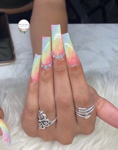 Unghie Sfumate, Nagellack Trends, Colored Acrylic Nails, Stiletto Nails Designs, Nail Swag, Gem Nails, Glam Nails, Girls Nails