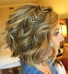 Kort Bob, Fishtail Braids, Short Hair Bun, Fishtail Braid, Hairdos For Short Hair, Peinados Fáciles Para Cabello Corto, Short Wavy Hair, Short Wedding Hair, Penteado Cabelo Curto