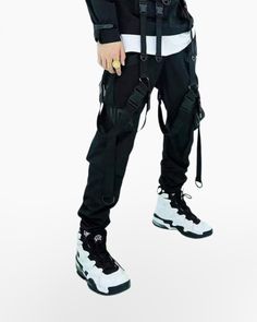 These techwear joggers with straps are the ultimate joggers for street adventurers. Techwear joggers: These techwear joggers are perfect to complete your techwear outfits. Inspirations: Techwear, ninja, cyberpunk, military, futuristic. Premium material: Polyester. Women's techwear and men's techwear. Machine-washable: 86 °F / 30 °C Free worldwide shipping. Women's Techwear, Womens Techwear, Techwear Ninja, Mens Techwear, Techwear Outfits, Cyberpunk, Motorcycle Jacket, Pants, Trousers