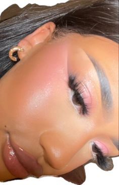 Night Out Makeup Looks Black Women, Summer Birthday Makeup Looks, All Pink Makeup Look, Cute Birthday Makeup, Makeup Look Ideas Creative, Pink Blush Makeup Looks, Pink Prom Makeup Looks, Pink Under Eye Makeup, Pink Prom Makeup