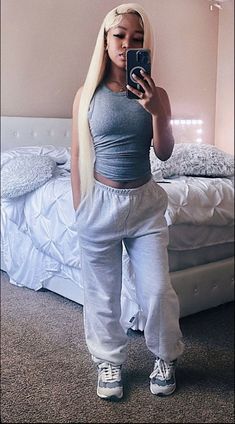 Cool Sweatpants, Sweatpants Outfit Ideas, Sweatpants Outfits, Cozy Sweatpants, Baggy Sweatpants, Skandinavian Fashion, Sweatpants Outfit, Outfit Inspo Casual, Cute Lazy Day Outfits