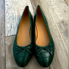 J. Crew Crocodile-Embossed Ballet Flats - Green/Emerald (Item Az950) - Size 11 Excellent Condition - Never Worn Outside The House. Green Round Toe Flats For Work, Green Flat Heel Flats For Work, Elegant Green Almond Toe Flats, Emerald Shoes, House Sold, Green Emerald, Emerald Green, Flat Shoes Women, Ballet Flats