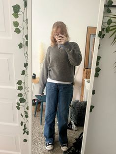 outfit fit check aesthetic copenhagen black converse baggy low rise dark wash hollister jeans gray oversized american eagle sweater fall warm comfy cute American Eagle Aesthetic, Eagle Aesthetic, Fit Check Aesthetic, Check Aesthetic, Black Converse, American Eagle Sweater, Hollister Jeans, Jean Grey