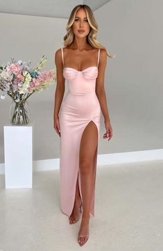 Homecoming Dresses Corset, Maxi Dress Sale, Prom Dress Inspiration, Pink Prom, Cute Prom Dresses, Sparkle Dress, Stunning Gowns, Dresses By Length, Formal Dresses Prom