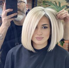 Shoulder Length Bob Thick Hair, Swing Bob Haircut, Classic Bob Haircut, Trendy Bob, Bob Haircut Ideas, Short Bobs, Blonde Bob Hairstyles, Tutorial Ideas, Easy Hairstyle