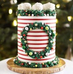 Jul Kaka, Christmas Themed Cake, Sweet Tables, Cake Decorating Piping, Xmas Cake, Winter Cake