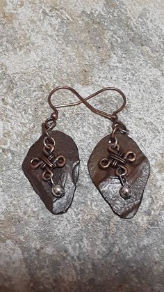 Tree bark dangle earrings made from the bark of the Austrian Pine. Accented with copper and silver findings. Hooks are made of copper and come with a rubber backing.  They are about 1.25 inches long. They are also sealed with varnish to make them less fragile. Austrian Pine, Pine Bark, Nature Earrings, Tree Bark, Wooden Earrings, Copper Earrings, Jewelry Earrings Dangle, Etsy Earrings, Dangle Drop Earrings