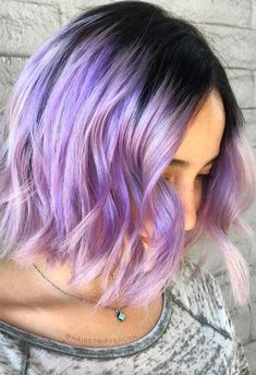 Lavender Hair Dye, Hair Dark Roots, Color Stripping Hair, Short Purple Hair, Hair Color Guide, Dyed Tips, Hair Dye Tips, Violet Pastel