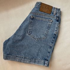 Tag Size: 11/12 High Waisted Denim Vintage Calvin Klein Shorts With Button Closure. Great Condition. No Tags, But Never Worn. Casual Mid-rise Jeans By Calvin Klein, 90s Inspired Mid-rise Denim Bottoms, Casual Mid-rise Calvin Klein Jeans, Casual Calvin Klein Mid-rise Jeans, Calvin Klein Casual Mid-rise Jeans, Classic High-waisted Denim Shorts, 90s Inspired Medium Wash Mid-rise Bottoms, Trendy Fitted Calvin Klein Bottoms, Calvin Klein Relaxed Fit Straight Leg Bottoms