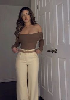 Beige Off Shoulder Top Outfit, Saleswoman Outfit Business Casual, Women Elegant Outfits Classy, Okd Money Fashion, Petite Fashion Outfits Classy, Tan Trousers Outfit, Date Party Outfit, Quince Outfits Guest, Romantic Dinner Outfit