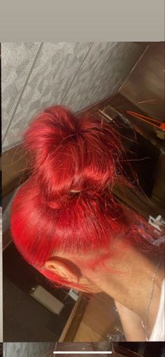 Red Hair Natural Hairstyles, Bright Red Hair Curly, Pink And Red Hair Dye, Red Hair Dye Black Women, Dark Red Natural Hair, Red Hair Color Dye, Red Dye Hair, Dyed Hair Natural, Red Natural Hair Black Women