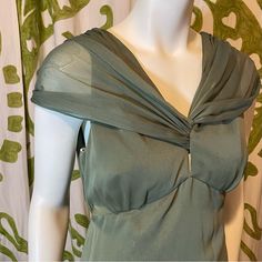 Lovely Sage-Green Vera Wang Designer Gown. Sleeveless, Neoclassical Silhouette With Two Attached Chiffon Sashes That Can Be Tied In Multiple Ways. Your Styling Options Are As Endless As Your Creativity With This Versatile Gown Suited For All Seasons. (Tags Are Attached With A Safety Pin But Appears Unworn).