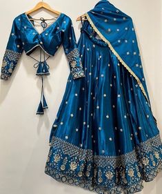 Lehenga Fits, Bollywood Lengha, Chaniya Choli Designs, Lehenga Choli For Women, Choli For Women, Lengha Choli, Blue Lehenga, Half Saree Designs