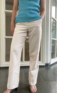 Petite Fashion, Petite Outfit Inspo, Djerf Avenue Outfit, Djerf Avenue First Choice Pants, Anna Quan Top, Chic, OOTD, Casual Everyday Style, Summer Style, Cream Pants Casual Outfit Summer, Chic Ootd, Anna Quan, Clothing Aesthetic