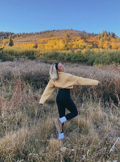 Unleash your inner fashionista on the trails with these stylish hiking outfits for women! Whether it's spring or summer, these cute looks will elevate your outdoor experience. For example, we love this cute nature walk outfit with black leggings and Ugg Tasman slippers. Sky Images, Trench Coat Outfit