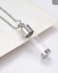 A pendant that you can capture your loved ones tears and wear them around your neck Magic Objects, Extra Accessories, Cross Charm Necklace, Vial Necklace, Black Tungsten Rings, Memorial Pendant, Bottle Charms, Urn Necklaces, Necklaces Jewelry