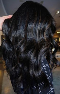 Black Hair Balayage, Dark Brunette Hair, Brown Hair Inspo, Brunette Balayage, Black Hair With Highlights, Dark Hair With Highlights, Best Hair Salon, Brown Hair Balayage, Winter Hair Color