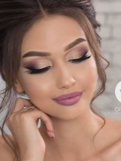 32 maquillages de mariée pour les yeux marrons 3 Glam Bride Makeup, Wedding Makeup For Brown Eyes, Prom Eye Makeup