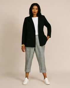 Cool Work Outfits Women Plus Size, Plus Size Chic Outfits Classy Work, Curvy Office Fashion, Mid Size Office Wear, Mid Size Corporate Outfits, Office Outfits Plus Size Women, Work Outfits Plus Size Women, Plus Size Blazer Outfits, Mid Size Work Outfit