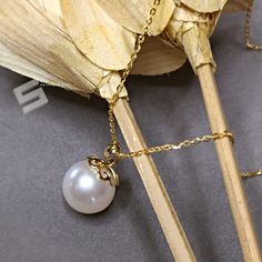 Fine Jewelry, genuine 10-11mm or 12-13mm size round shape freshwater pearl set in rose pattern 14K solid gold, lovely and durable . the surface of pearl is flawless therefore the luster is very strong and noticable. there are three colors of pearll can be chosen,You can also choose 14K white gold or yellow gold finish (the necklace chain is not included). It is a perfect gift for Anniversary, Birthday, Engagement, Wedding, Mother's day, Valentine's day or just a reward for yourself. Quality: AAA Elegant Gold Pearl Necklace For Mother's Day, Elegant Round Pearl Necklace For Mother's Day, Elegant Gold Plated Round Pearl Necklace, Elegant Gold-plated Round Pearl Necklace, Elegant 14k Rose Gold Pearl Necklace, Elegant Rose Gold 14k Pearl Necklace, Rose Gold Round Jewelry With Pearl Charm, Gold Round Pearl Necklace For Mother's Day, Round Rose Gold Jewelry With Pearl Charm