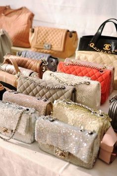 Moda Chanel, Outfit Essentials, Mode Chanel, Paris Mode, Chanel Couture, Bohol, Handbag Heaven, Chanel Vintage, Olivia Palermo