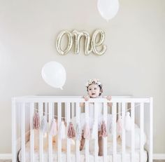 Crib Birthday Pictures, Crib Balloons Birthday, Balloons In Crib For Birthday, Balloon Crib First Birthday, Balloons First Birthday, First Birthday Crib Picture, Aaliyah Birthday, Cake Smash Props, First Birthday Balloons