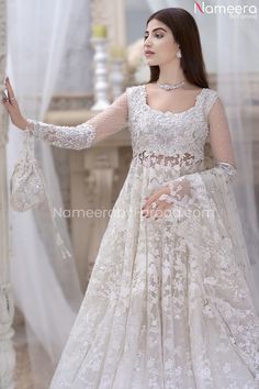 White Lehenga for Walima with Long Maxi Online Bridal Dresses Pakistan, Pakistani Wedding Outfits, Beautiful Pakistani Dresses, White Gown, Indian Gowns Dresses, Pakistani Bridal Dresses, Indian Gowns, Designer Party Wear Dresses, Party Wear Indian Dresses