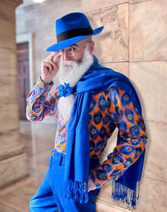 Crazy Men Fashion, Extravagant Mens Fashion, Maximalist Men Outfit, Eccentric Suits Men, Maximalism Fashion Men, Eccentric Men’s Fashion, Stylish Women Over 50, Age Outfits, Ultimate Capsule Wardrobe