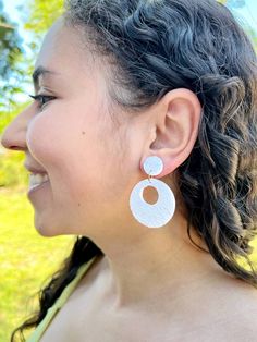 Embossed Flowers Round Shape With Clay Studs Trendy style and timeless color/texture. This beautiful earrings can be easily worn everyday with basic jeans and t-shirt or even with your favorite summer/spring dress. IMPORTANT INFORMATION: This listing is for ONE PAIR of the earring of your choice. Trendy Summer Earrings For Everyday, Trendy Everyday Summer Earrings, Trendy Everyday Earrings For Summer, Casual Everyday Earrings For Summer, White Earrings For Everyday Spring Wear, Clay Studs, Basic Jeans, Trendy Style, Spring Dress