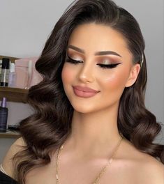 Evening Eye Makeup, Wedding Hairstyles And Makeup, Eye Makeup Images, Light Makeup Looks, Wedding Eye Makeup, Prom Eye Makeup, Eye Makeup Pictures, Glam Makeup Look, Prom Hairstyles For Long Hair